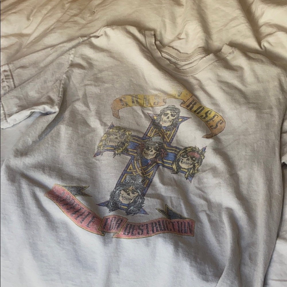 Guns n Roses tee distressed